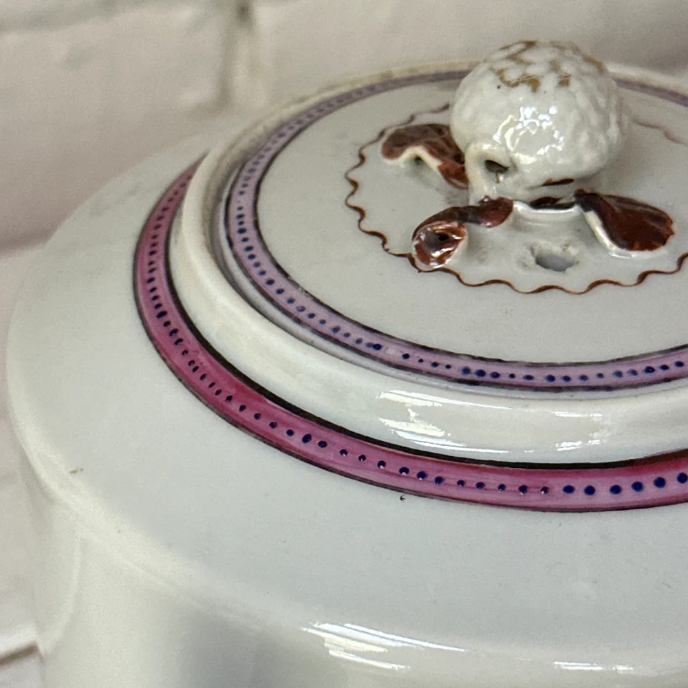 18th-century Famille Rose Chinese Qing Porcelain Teapot - Image 4